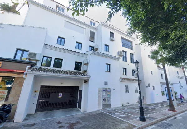 L2 – PROINDIVISO 33,33% GARAJE DE 24,01 M² EN MARBELLA (MÁLAGA) — imagen 1