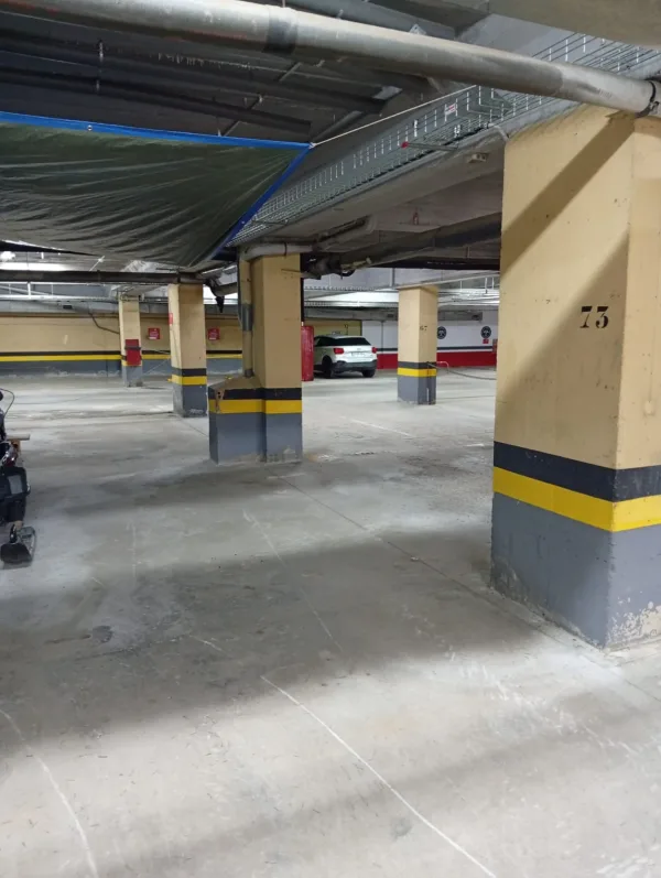 L1.PLAZA 73 Carrer Centro Comercial, 1. BAQUEIRA — imagen 1