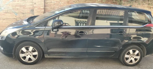 L1_PEUGEOT 5008 - 2247GWW (Venta directa) — imagen 1