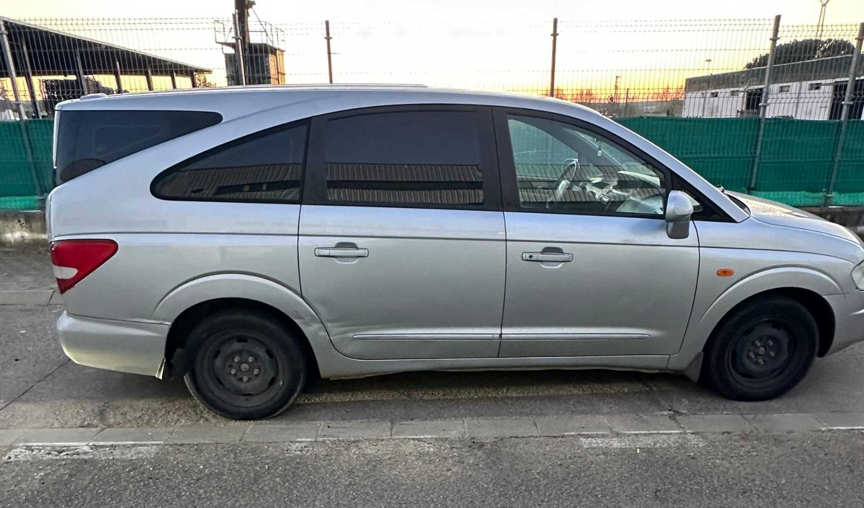 L4 - VEHÍCULO SSANGYONG RODIUS 2097FWW