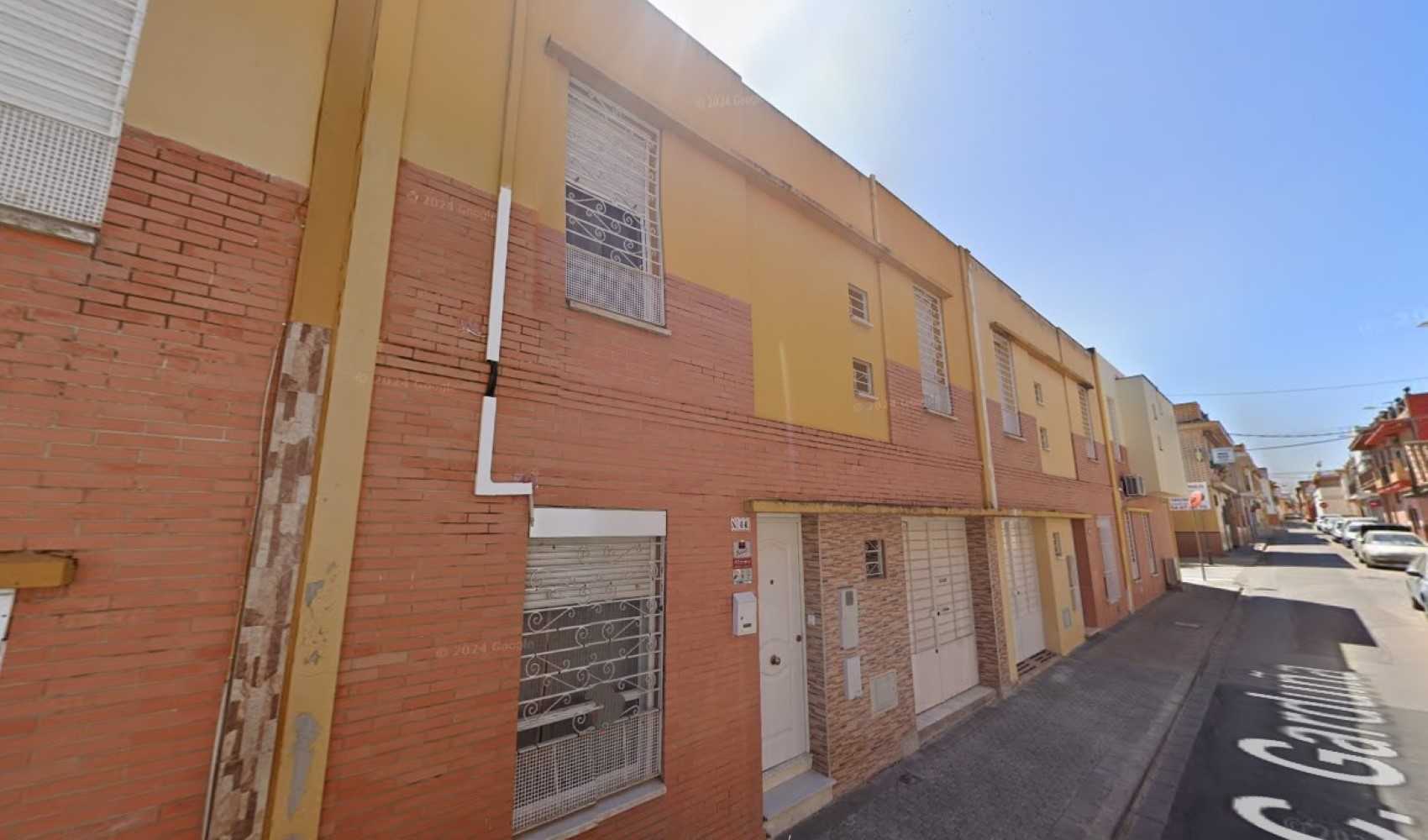 L3 - 50% VIVIENDA DE 102,45M² EN VALDEZORRAS (SEVILLA)