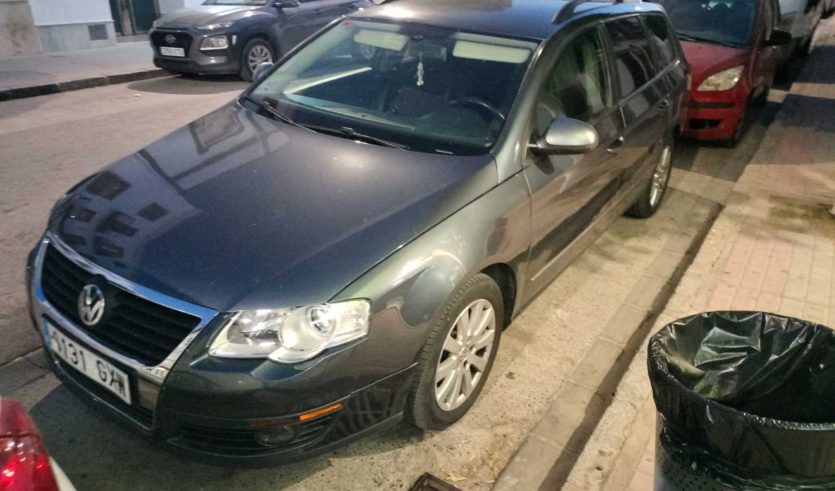 L9 - VOLKSWAGEN PASSAT- 6131GXW