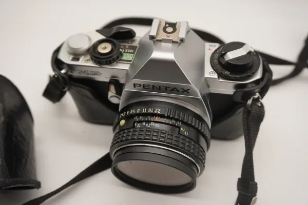 PENTAX · CÁMARAS — Cámara PENTAX MG con funda rígida c… (SUB26-FOT-009-001) — imagen 3