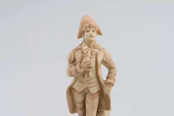 SIN MARCA · VARIOS — Sonajero porcelana biscuit figura… (SUB26-VAR-042-002) — imagen 2