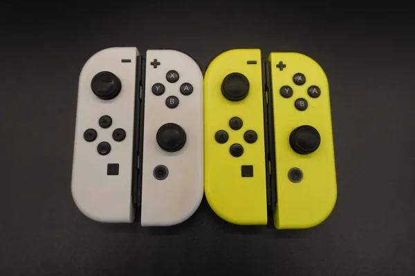 Nintendo · CONSOLAS — Nintendo Switch OLED + 4 Joy-Con… (SUB26-CON-005-002) — imagen 4