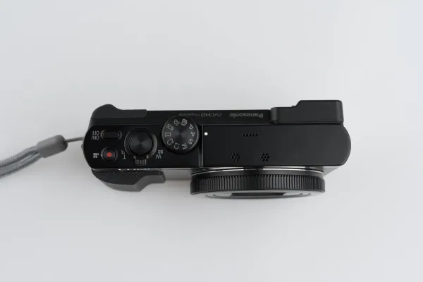 PANASONIC · COMPACTAS — Lumix DMC-TZ70 color negro (SUB26-FOT-023-001) — imagen 1