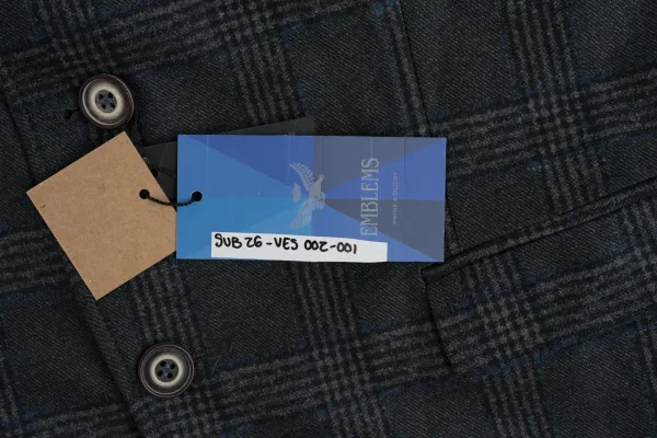 Emblems · VESTIMENTA — Americana Roco nueva tejido Tar… (SUB26-VES-002-001) — imagen 3