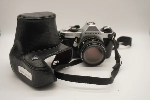 PENTAX · CÁMARAS — Cámara PENTAX MG con funda rígida c… (SUB26-FOT-009-001) — imagen 2