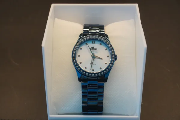 Lote de 10 · Relojes · RELOJES ANALÓGICOS — imagen 1