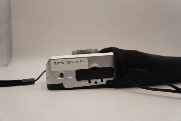 Lote de 2 · Fotografía · COMPACTAS — imagen 3