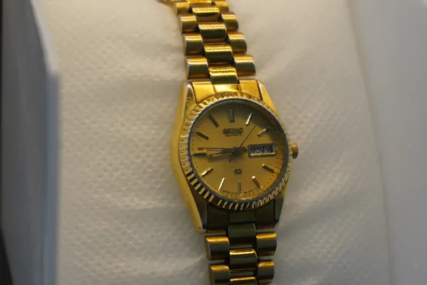 Lote de 4 · Relojes · RELOJES ANALÓGICOS — imagen 2