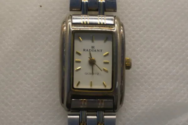Lote de 4 · Relojes · RELOJES ANALÓGICOS — imagen 2