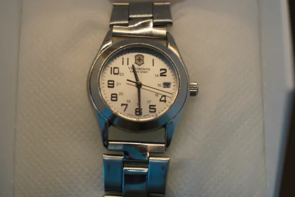 Lote de 4 · Relojes · RELOJES ANALÓGICOS — imagen 3