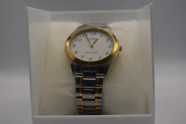 Lote de 10 · Relojes · RELOJES ANALÓGICOS — imagen 3