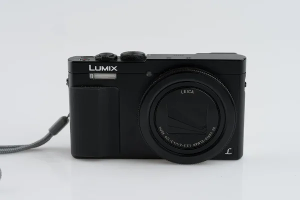 PANASONIC · COMPACTAS — Lumix DMC-TZ70 color negro (SUB26-FOT-023-001) — imagen 4