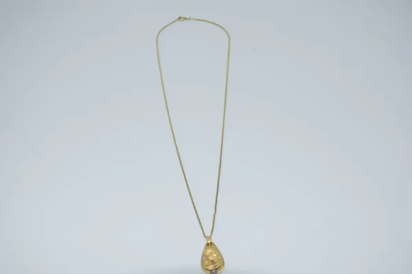 SIN MARCA · CADENAS Y COLLARES — Con colgante virgen y… (SUB26-ORO-011-060) — imagen 1