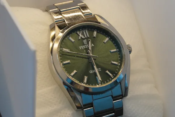 Lote de 8 · Relojes · RELOJES ANALÓGICOS — imagen 4