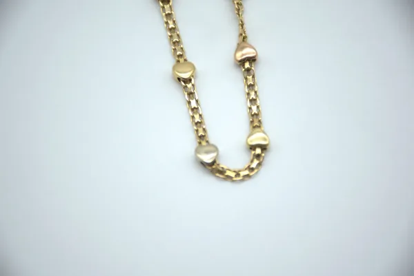 SIN MARCA · PULSERAS — De cadena con figura corazones … (SUB26-ORO-003-022) — imagen 1