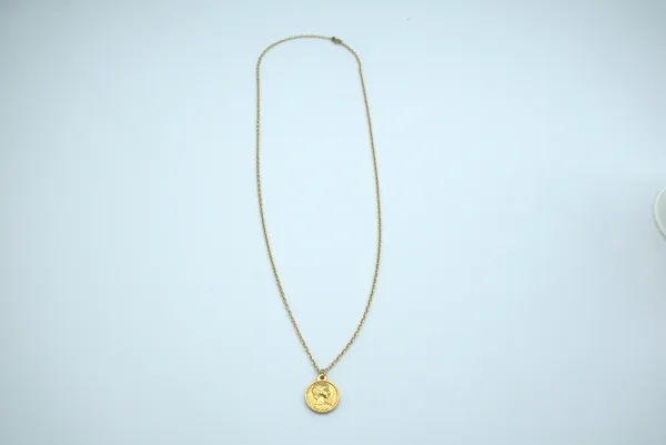 SIN MARCA · CADENAS Y COLLARES — Con colgante moneda c… (SUB26-ORO-011-017) — imagen 1