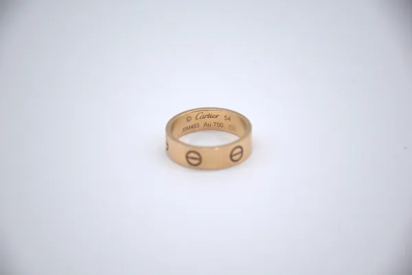 Cartier · ANILLOS — Alianzas grabado 19mm 18 KILATES (SUB26-ORO-037-027) — imagen 1