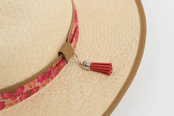 Museo del sombrero de Ecuador · ACCESORIOS — Sombrero … (SUB26-ACC-029-001) — imagen 3