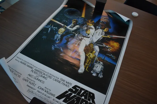 DECORACIÓN Y HOGAR — Póster original de 1977 de Star W… (SUB26-HOG-069-001) — imagen 2