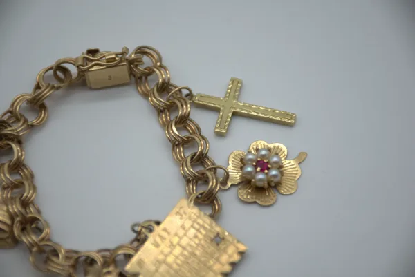 SIN MARCA · PULSERAS — De cadena con colgante trébol, … (SUB26-ORO-003-017) — imagen 4
