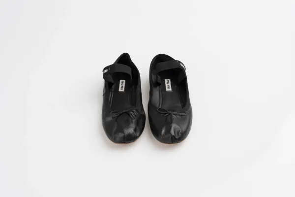 Miu Miu · VESTIMENTA — Ballerinas Miu Miu de piel colo… (SUB26-VES-027-001) — imagen 4