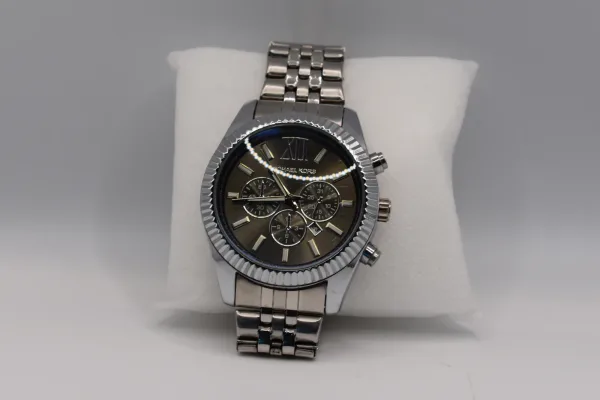 Lote de 10 · Relojes · RELOJES ANALÓGICOS — imagen 2