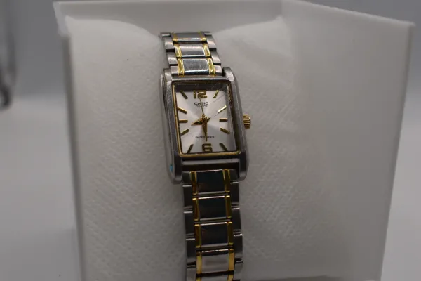 Lote de 10 · Relojes · RELOJES ANALÓGICOS — imagen 3