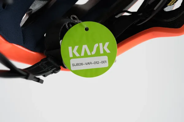 SIN MARCA · VARIOS — Casco bici nuevo naranja talla 52… (SUB26-VAR-012-001) — imagen 2
