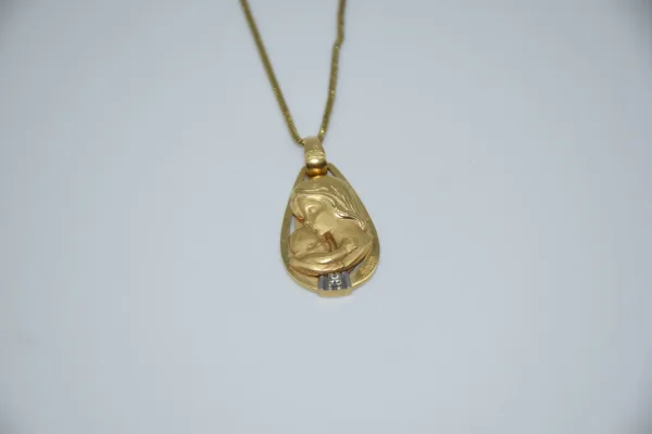 SIN MARCA · CADENAS Y COLLARES — Con colgante virgen y… (SUB26-ORO-011-060) — imagen 3