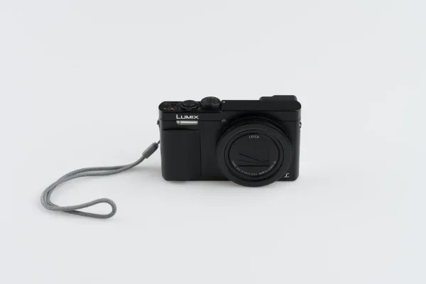 PANASONIC · COMPACTAS — Lumix DMC-TZ70 color negro (SUB26-FOT-023-001) — imagen 3