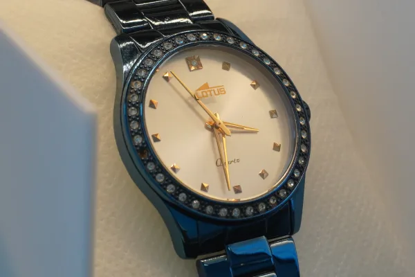 Lote de 10 · Relojes · RELOJES ANALÓGICOS — imagen 4