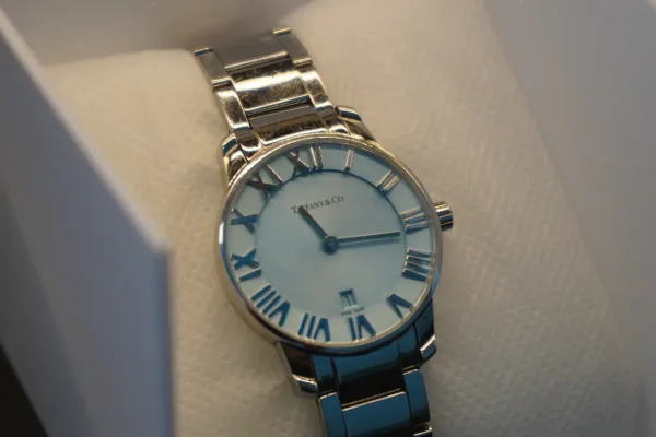 Tifany · RELOJES ANALÓGICOS — TIFANY. Correa de eslabo… (SUB26-REL-164-001) — imagen 4