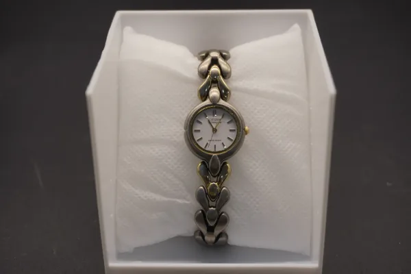 Lote de 8 · Relojes · RELOJES ANALÓGICOS — imagen 1